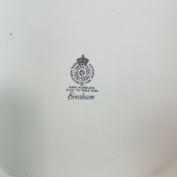 Evesham Gold Quiche Tarte Pie Porcelain Royal Worcester Fruit Gold Trim 8”1/2 - Picture 6 of 6